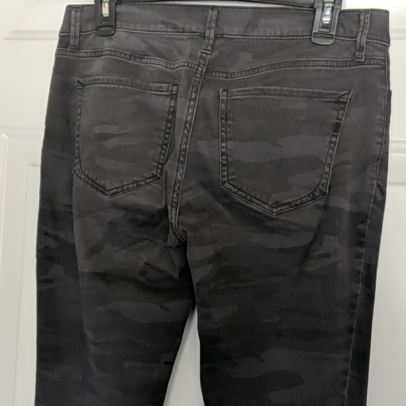 Express Distressed Camo Pants - Picture 3 of 3